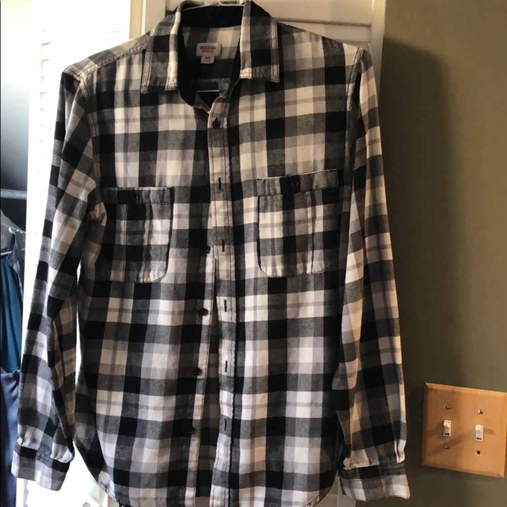 Men’s plaid shirt